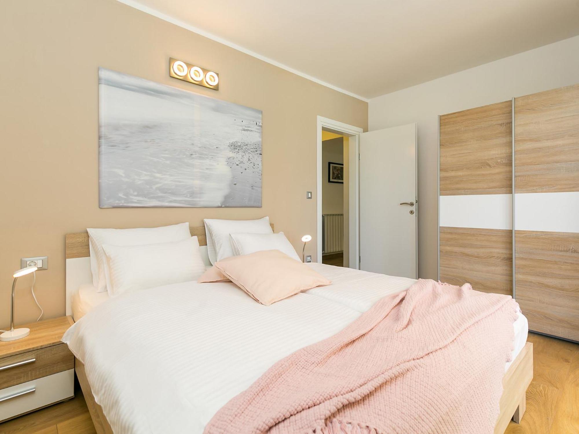 Pool Premium Apartment Vrsar Bagian luar foto